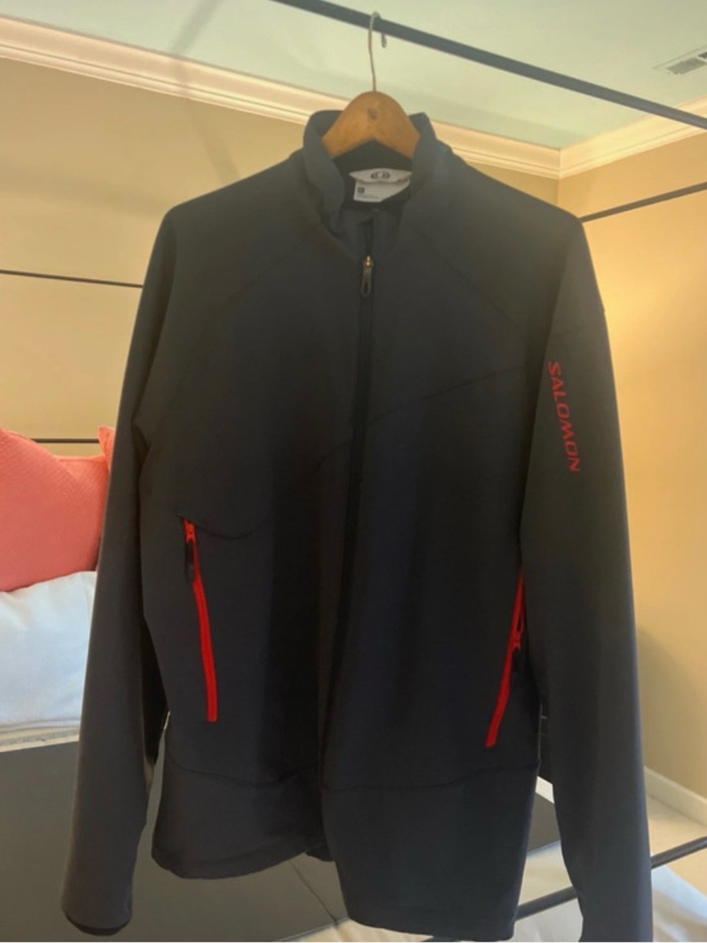Saloman Men's Gray Softshell Running Jacket - XL